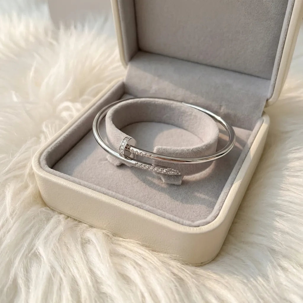 Juste un Clou Accent Bracelet