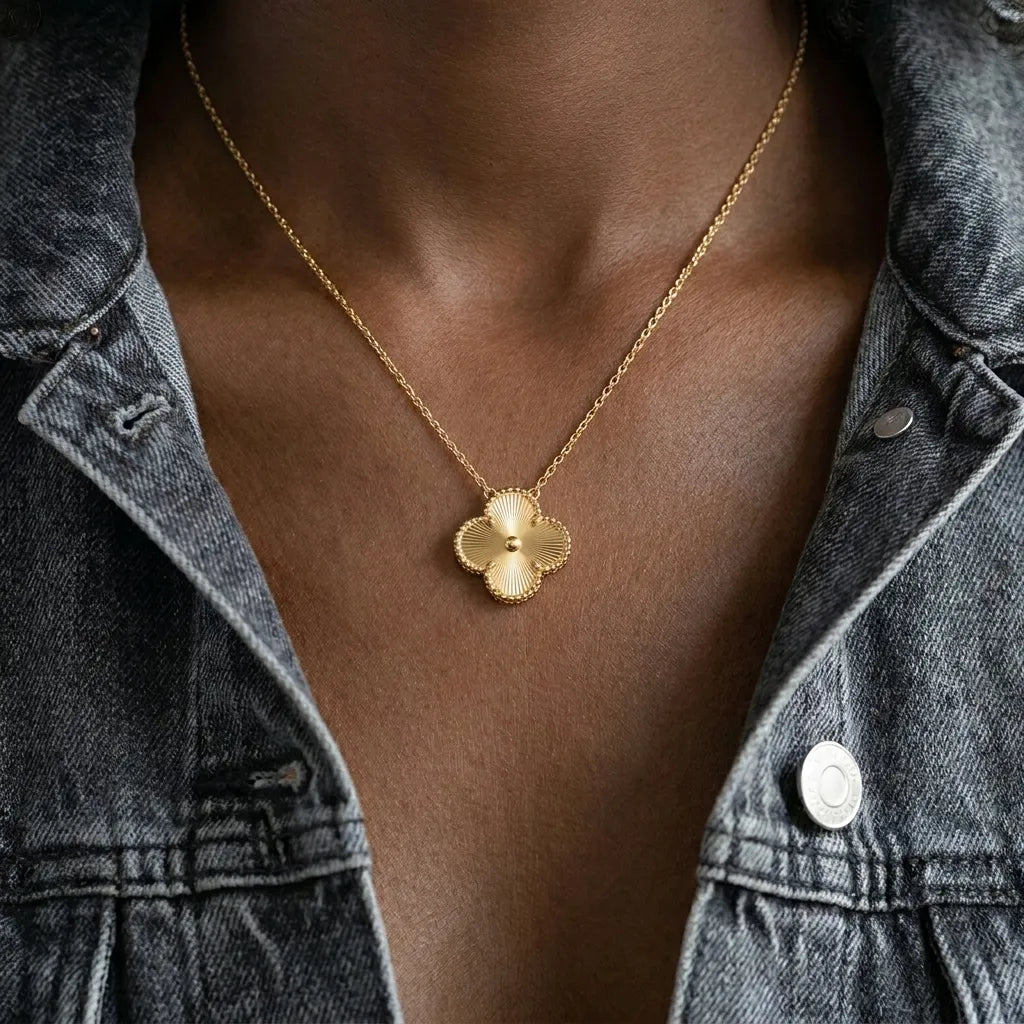 Alhambra Engraved Clover Pendant Necklace