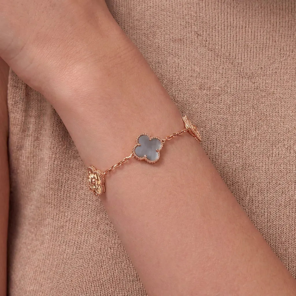 Alhambra Pavé Station Bracelet