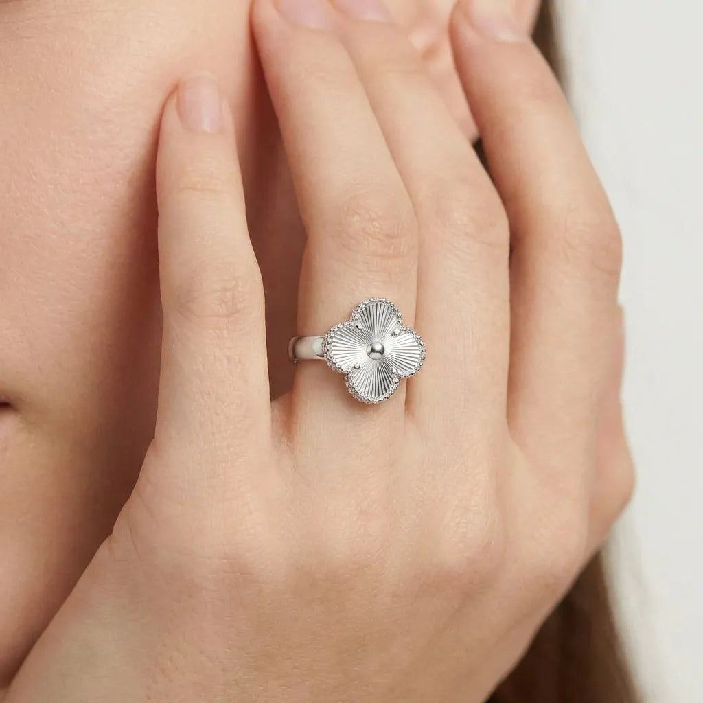 Alhambra Radiant Clover Ring