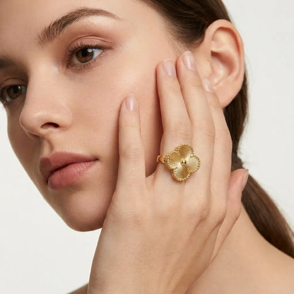 Alhambra Sunburst Clover Ring