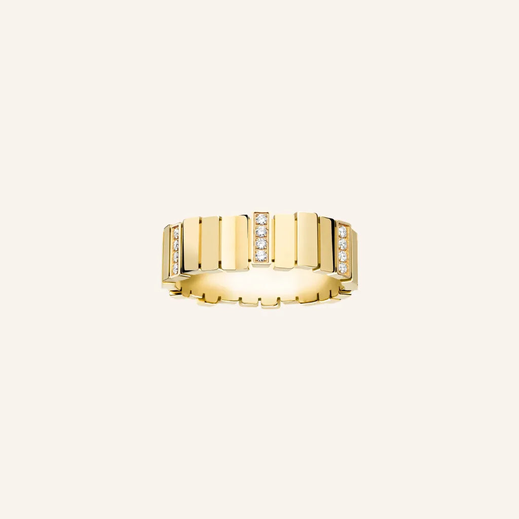 Bois Geometric Ribbed Band Ring