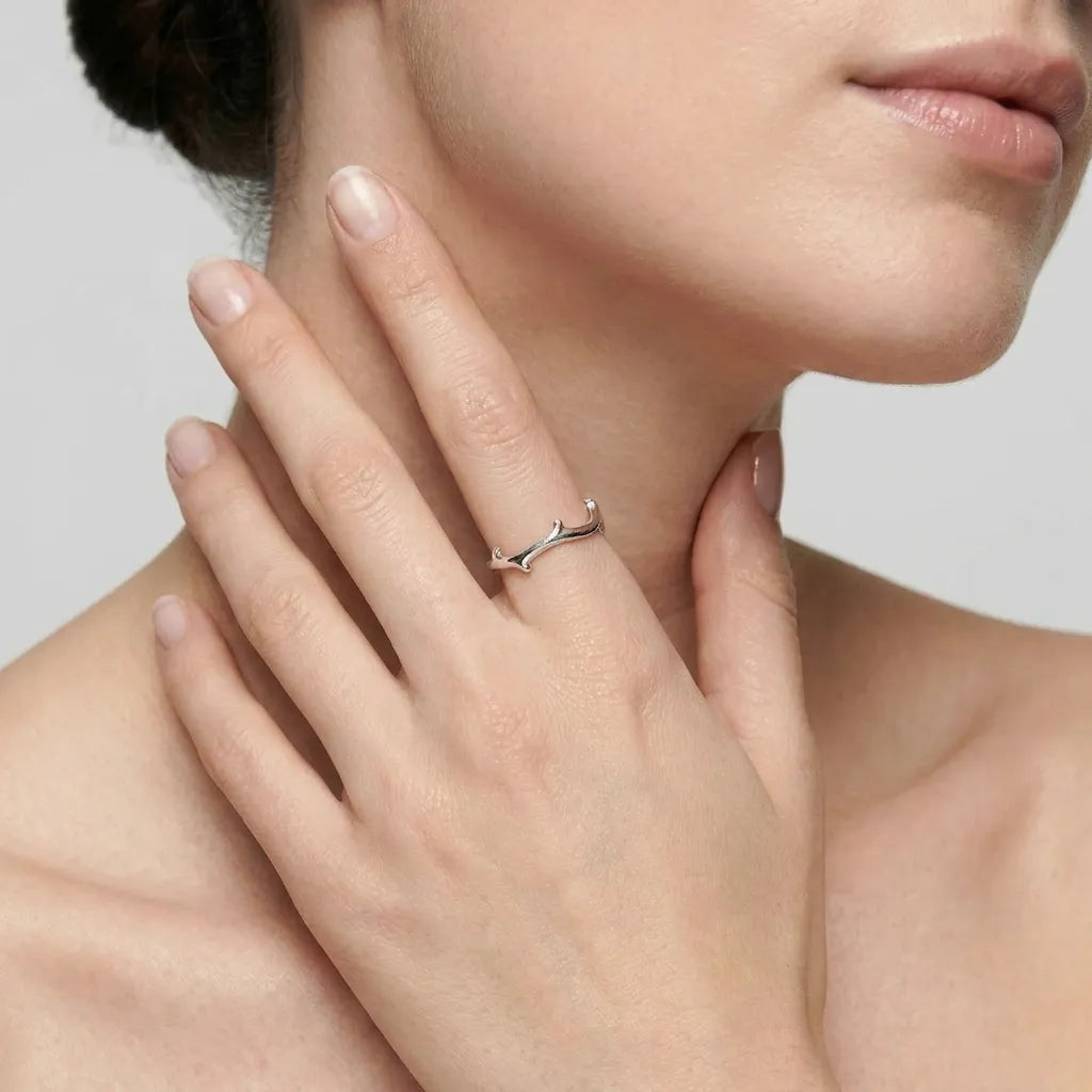 Bois Open Quatrefoil Ring