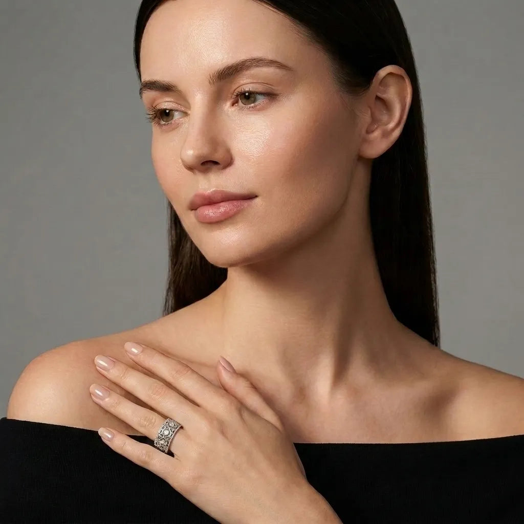 Bois Ornate Filigree Band Ring