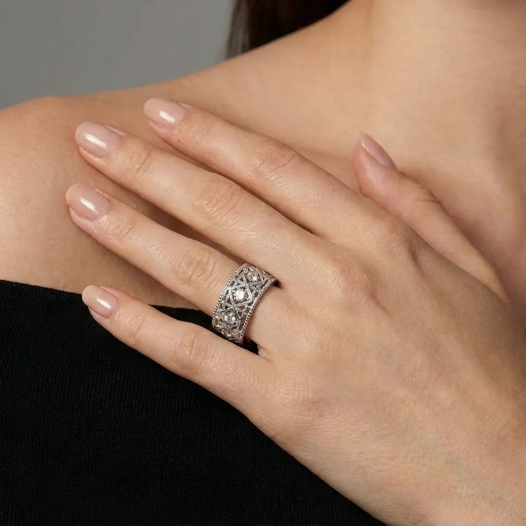 Bois Ornate Filigree Band Ring