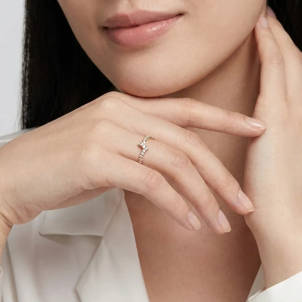 Bois Scalloped Quatrefoil Outline Ring
