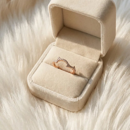 Bois Scalloped Quatrefoil Outline Ring