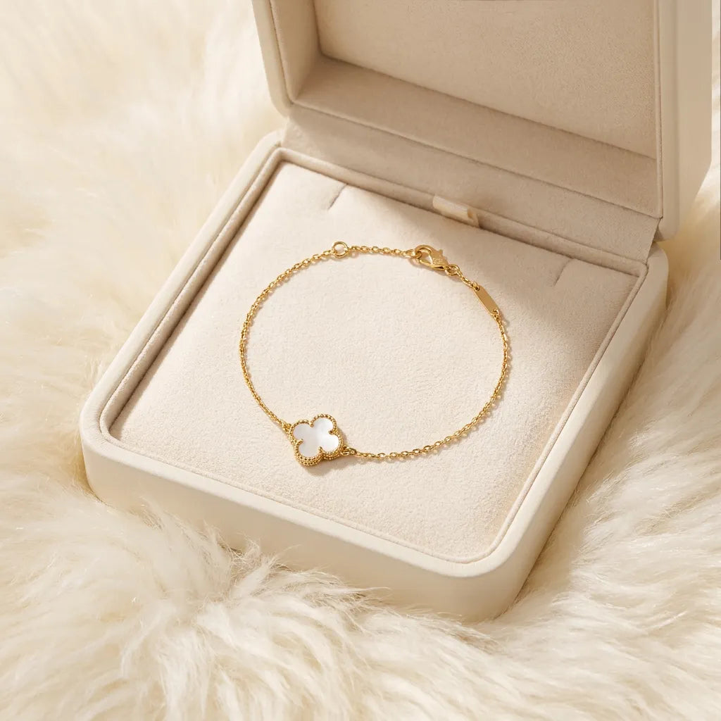 Clover Station Chain Bracelet
