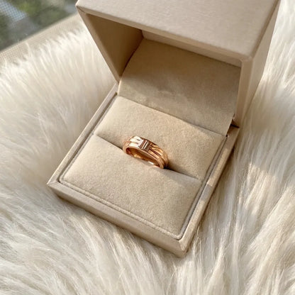 T Geometric Link Band Ring