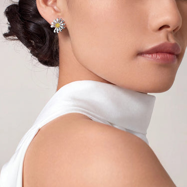 JC Daisy Flower Stud Earrings