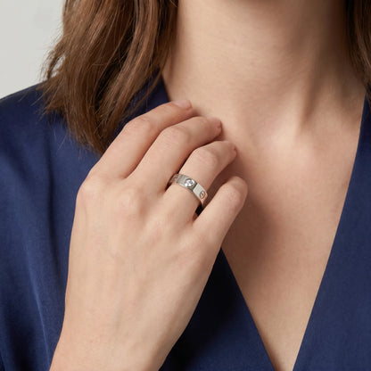 Love Round Stone Screw Band Ring