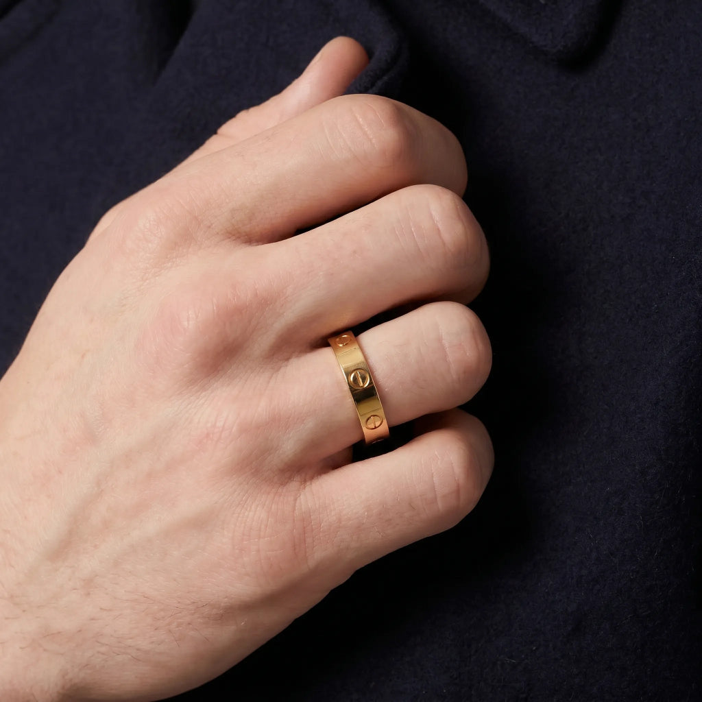 Love Screw Motif Band Ring