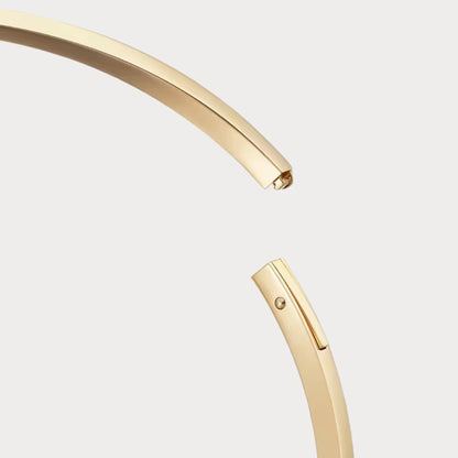Love Slim Screw Collar Necklace