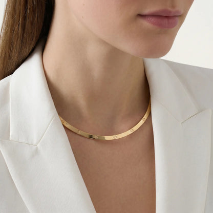 Love Slim Screw Collar Necklace