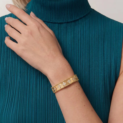 Perlée Clover Pavé Bangle Bracelet