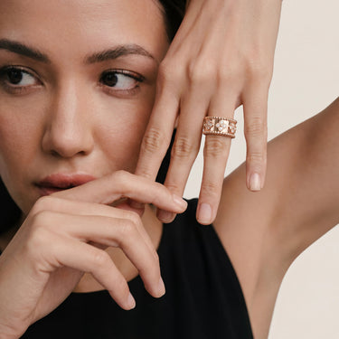 Perlée Rose Clover Band Ring