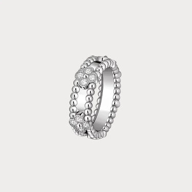 Perlée White Beaded Clover Ring