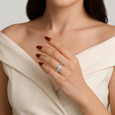 Perlée White Beaded Clover Ring