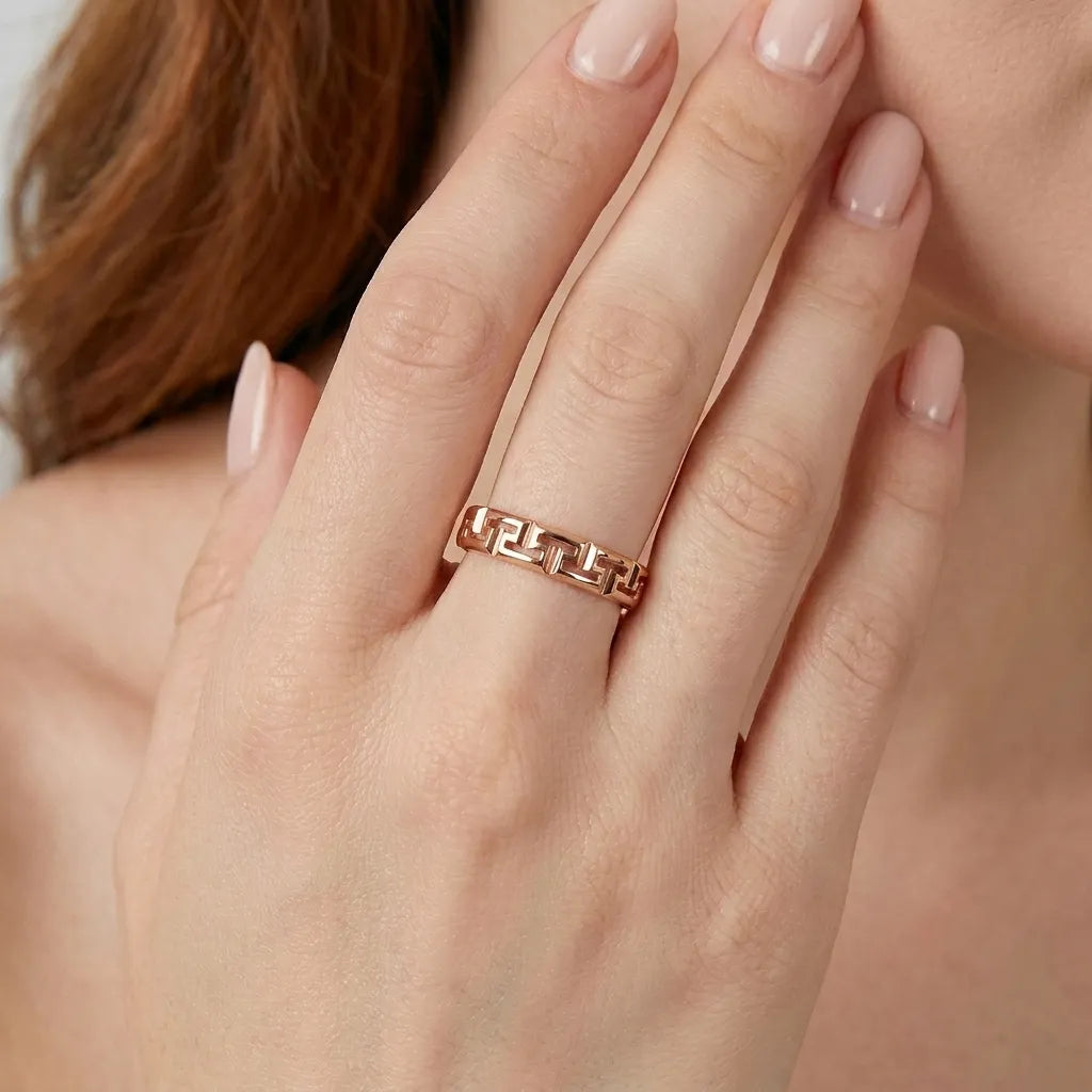 T Geometric Link Band Ring